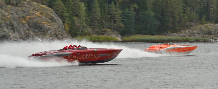 Viranomaiset ovat määränneet väylille tilapäisiä 30 solmun nopeusrajoituksia. Lisäksi viikonlopun Poker run-tapahtumassa on huomioitava 50 solmun maksiminopeus.