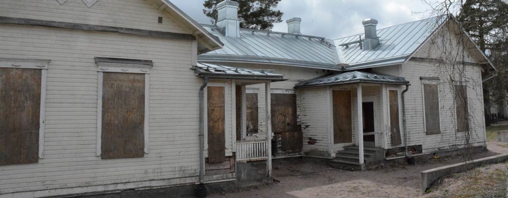 Korkein tarjous 200 euroa – C-talo purkuun