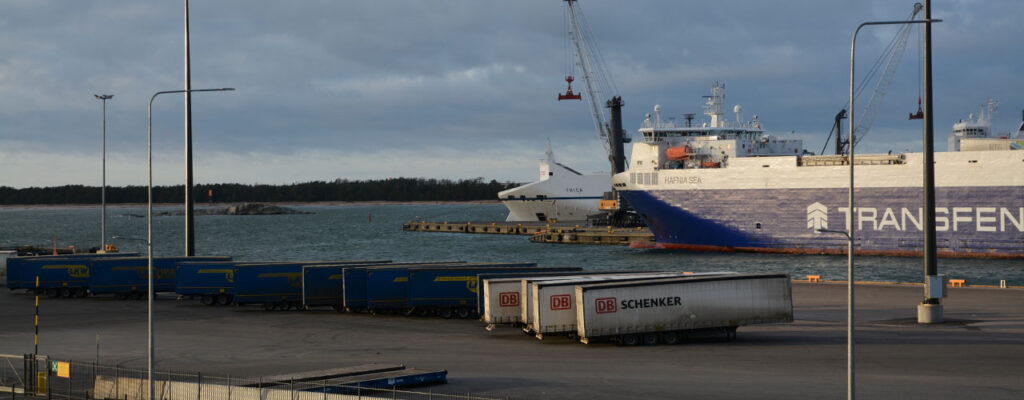 Suomen satamissa hankala vuosi, liikenne väheni myös Hangossa