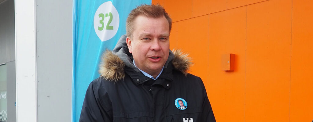 Puolustusministeri Kaikkonen Hangossa: ”Maali on jo näkyvissä”