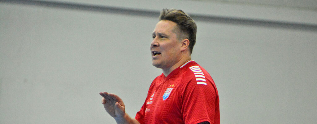 Andreas Rönnberg ottaa myös BK-46:n naisjoukkueen komentoonsa
