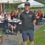 Rasmus Karlssonia kannustettiin Ruukkigolfissa
